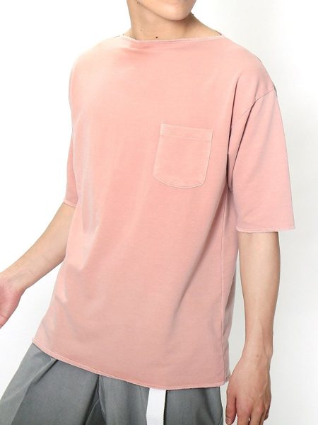ピンク Tシャツ コーデ