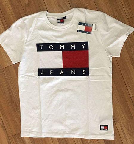 TOMMY JEANS　Tシャツ