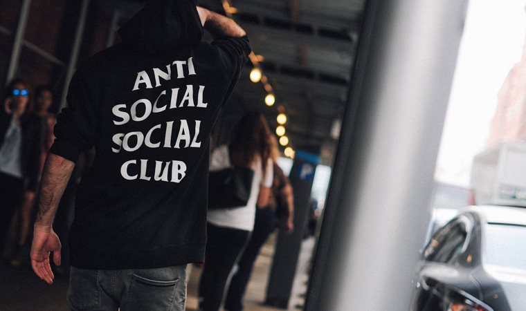 anti social social club　パーカー