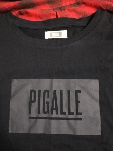 PIGALLE（ピガール）　ロゴTシャツ