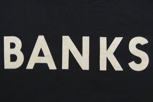 BANKS（バンクス）　ロゴ
