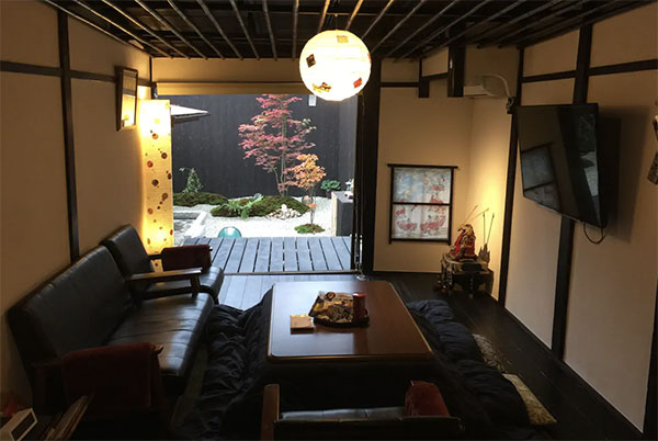 Zen~禅~in Kyoto garden house near Nijo castle